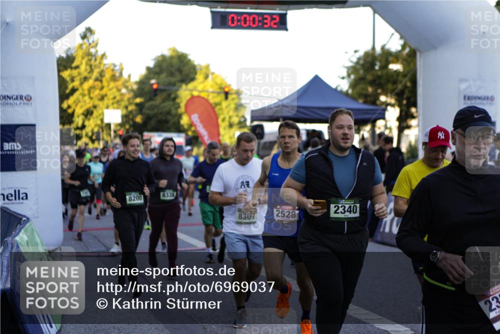 01.09.2024 - BARMER Alsterlauf Kathrin Stürmer Photography http://msf.ph/oto/6969037 01.09.2024 08:58:58 Ziel  meine-sportfotos.de