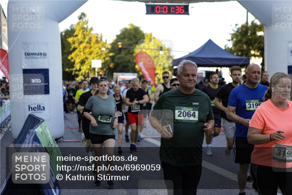 01.09.2024 - BARMER Alsterlauf Kathrin Stürmer Photography http://msf.ph/oto/6969059 01.09.2024 09:00:02 Ziel  meine-sportfotos.de