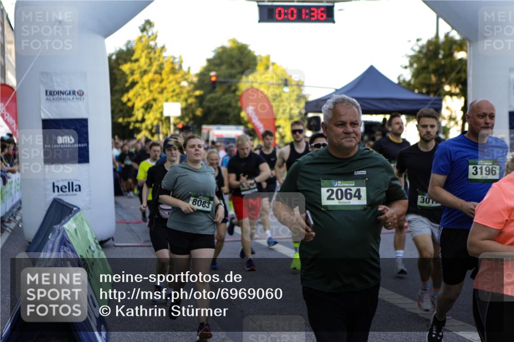 01.09.2024 - BARMER Alsterlauf Kathrin Stürmer Photography http://msf.ph/oto/6969060 01.09.2024 09:00:02 Ziel  meine-sportfotos.de