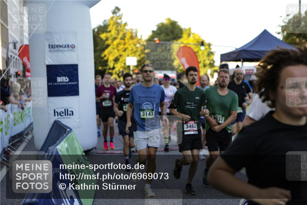 01.09.2024 - BARMER Alsterlauf Kathrin Stürmer Photography http://msf.ph/oto/6969073 01.09.2024 09:01:30 Ziel  meine-sportfotos.de