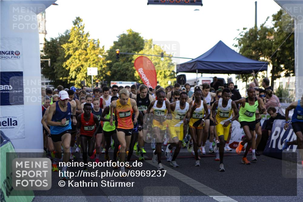 01.09.2024 - BARMER Alsterlauf Kathrin Stürmer Photography http://msf.ph/oto/6969237 01.09.2024 08:58:26 Ziel  meine-sportfotos.de