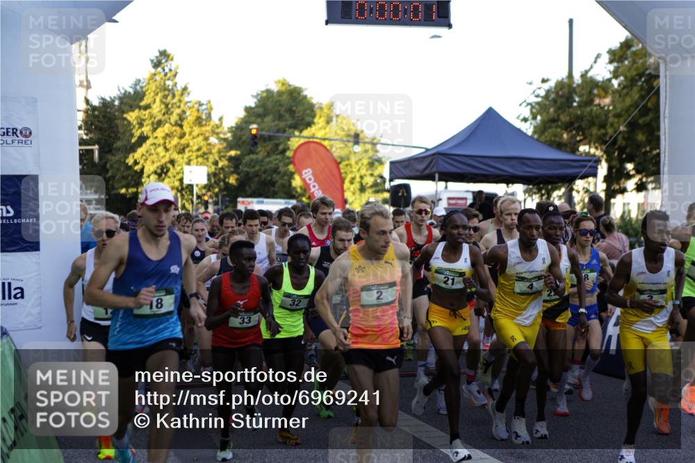 01.09.2024 - BARMER Alsterlauf Kathrin Stürmer Photography http://msf.ph/oto/6969241 01.09.2024 08:58:27 Ziel  meine-sportfotos.de