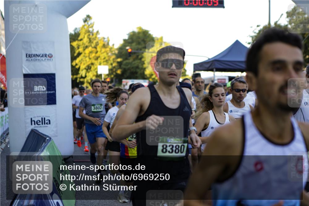 01.09.2024 - BARMER Alsterlauf Kathrin Stürmer Photography http://msf.ph/oto/6969250 01.09.2024 08:58:35 Ziel  meine-sportfotos.de
