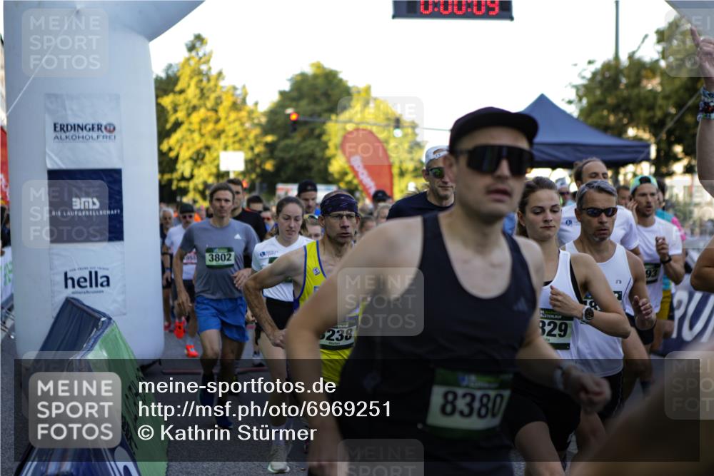 01.09.2024 - BARMER Alsterlauf Kathrin Stürmer Photography http://msf.ph/oto/6969251 01.09.2024 08:58:35 Ziel  meine-sportfotos.de