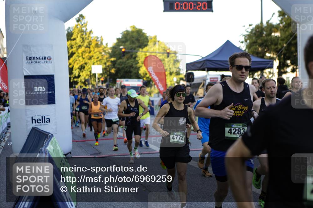 01.09.2024 - BARMER Alsterlauf Kathrin Stürmer Photography http://msf.ph/oto/6969259 01.09.2024 08:58:45 Ziel  meine-sportfotos.de