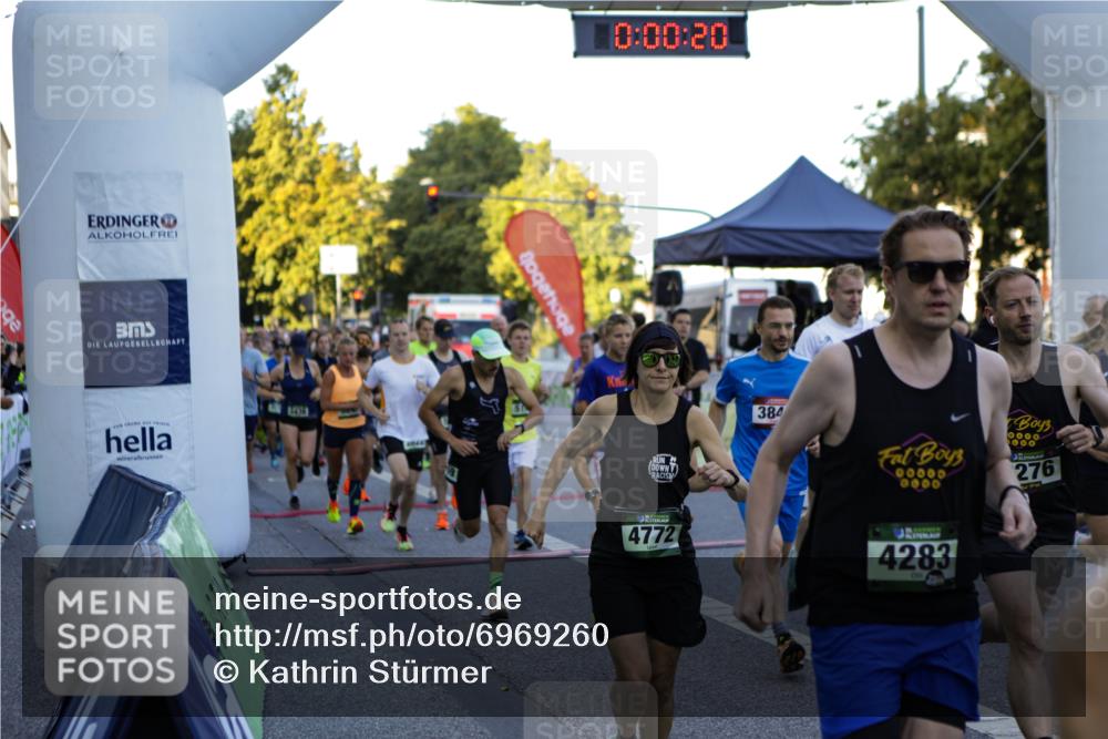 01.09.2024 - BARMER Alsterlauf Kathrin Stürmer Photography http://msf.ph/oto/6969260 01.09.2024 08:58:45 Ziel  meine-sportfotos.de