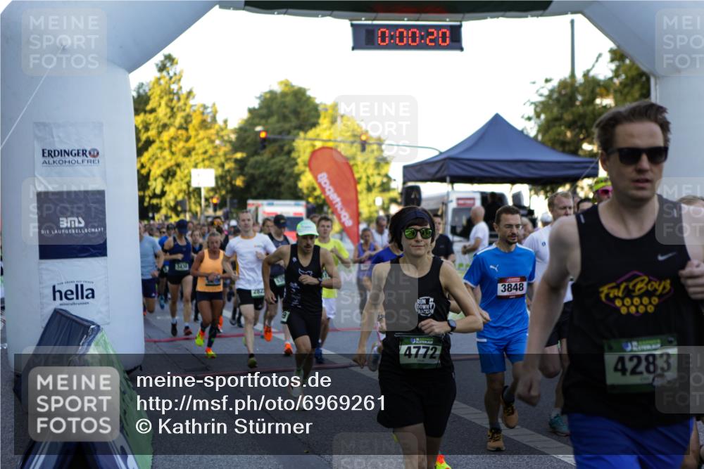 01.09.2024 - BARMER Alsterlauf Kathrin Stürmer Photography http://msf.ph/oto/6969261 01.09.2024 08:58:45 Ziel  meine-sportfotos.de