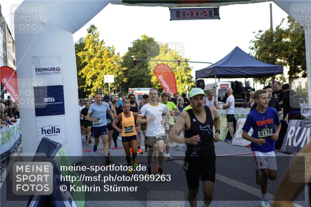 01.09.2024 - BARMER Alsterlauf Kathrin Stürmer Photography http://msf.ph/oto/6969263 01.09.2024 08:58:46 Ziel  meine-sportfotos.de