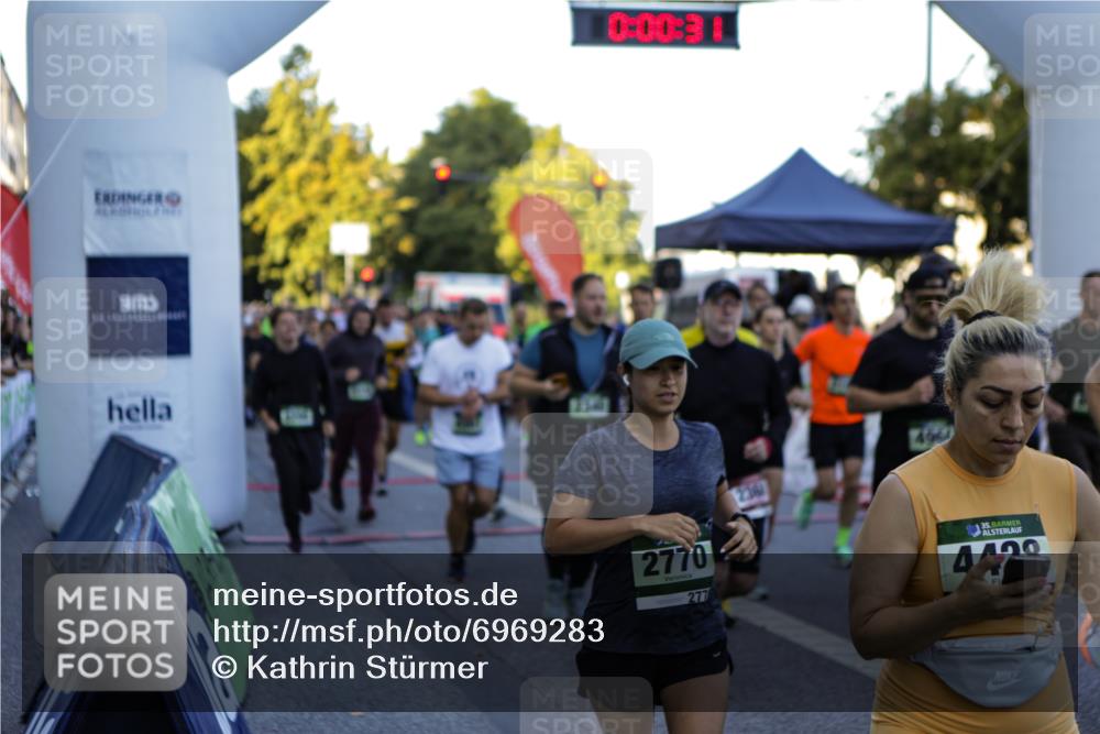 01.09.2024 - BARMER Alsterlauf Kathrin Stürmer Photography http://msf.ph/oto/6969283 01.09.2024 08:58:56 Ziel  meine-sportfotos.de