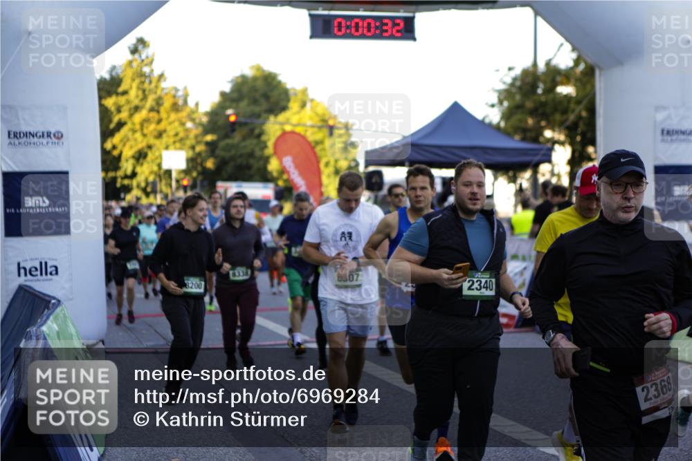 01.09.2024 - BARMER Alsterlauf Kathrin Stürmer Photography http://msf.ph/oto/6969284 01.09.2024 08:58:58 Ziel  meine-sportfotos.de