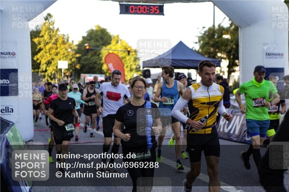 01.09.2024 - BARMER Alsterlauf Kathrin Stürmer Photography http://msf.ph/oto/6969288 01.09.2024 08:59:01 Ziel  meine-sportfotos.de