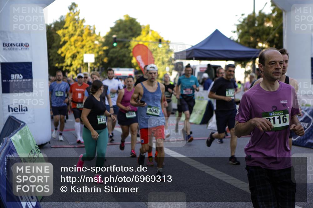 01.09.2024 - BARMER Alsterlauf Kathrin Stürmer Photography http://msf.ph/oto/6969313 01.09.2024 08:59:35 Ziel  meine-sportfotos.de