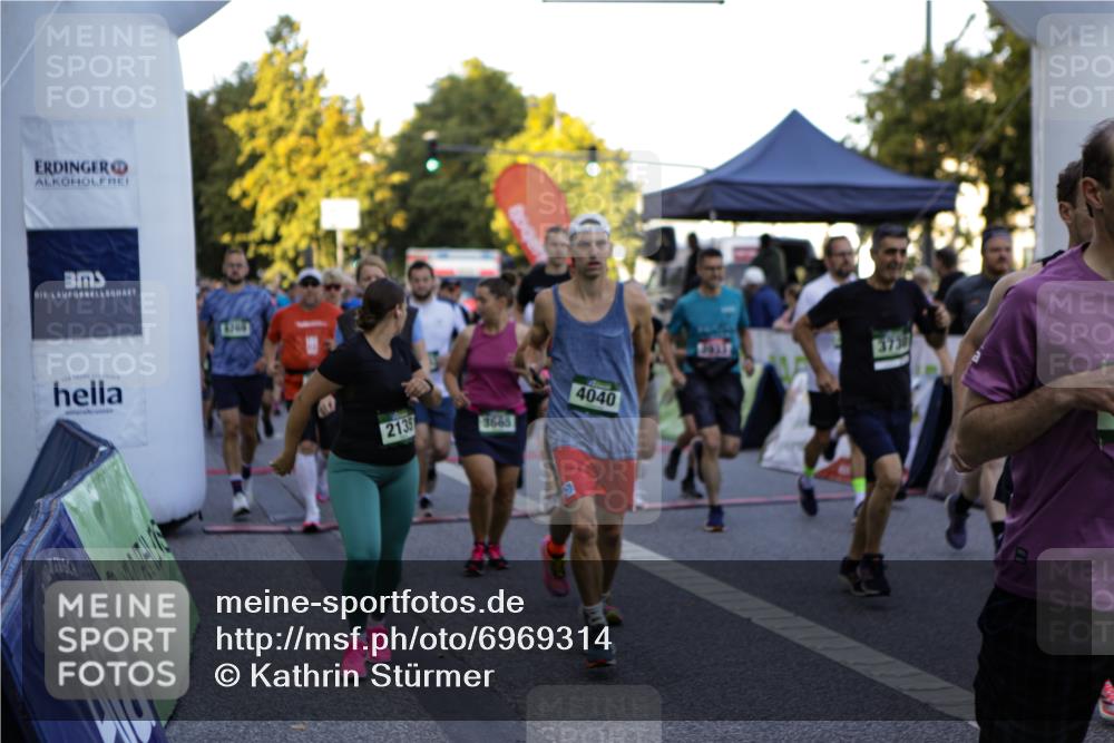 01.09.2024 - BARMER Alsterlauf Kathrin Stürmer Photography http://msf.ph/oto/6969314 01.09.2024 08:59:35 Ziel  meine-sportfotos.de