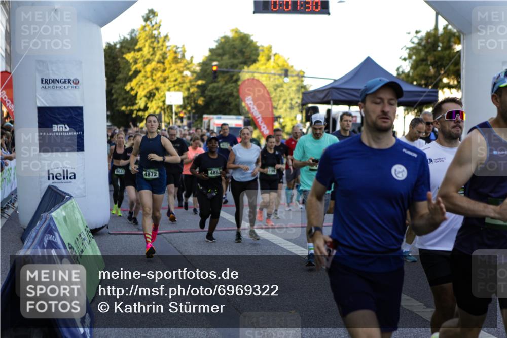 01.09.2024 - BARMER Alsterlauf Kathrin Stürmer Photography http://msf.ph/oto/6969322 01.09.2024 08:59:56 Ziel  meine-sportfotos.de