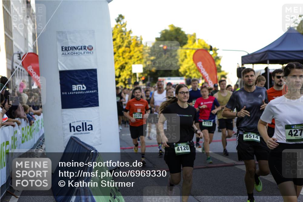 01.09.2024 - BARMER Alsterlauf Kathrin Stürmer Photography http://msf.ph/oto/6969330 01.09.2024 09:00:30 Ziel  meine-sportfotos.de