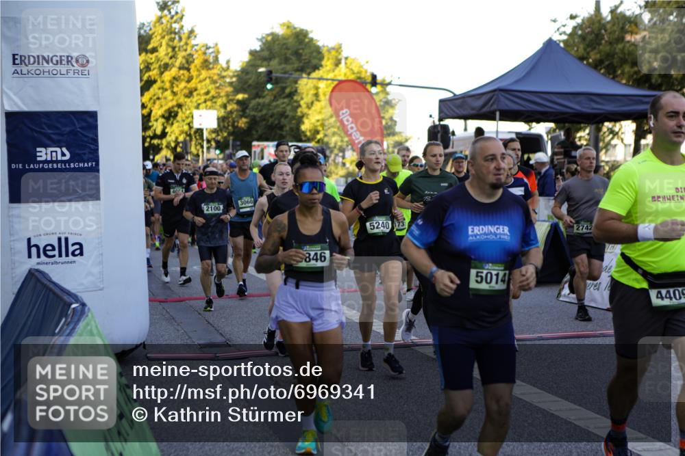 01.09.2024 - BARMER Alsterlauf Kathrin Stürmer Photography http://msf.ph/oto/6969341 01.09.2024 09:00:41 Ziel  meine-sportfotos.de