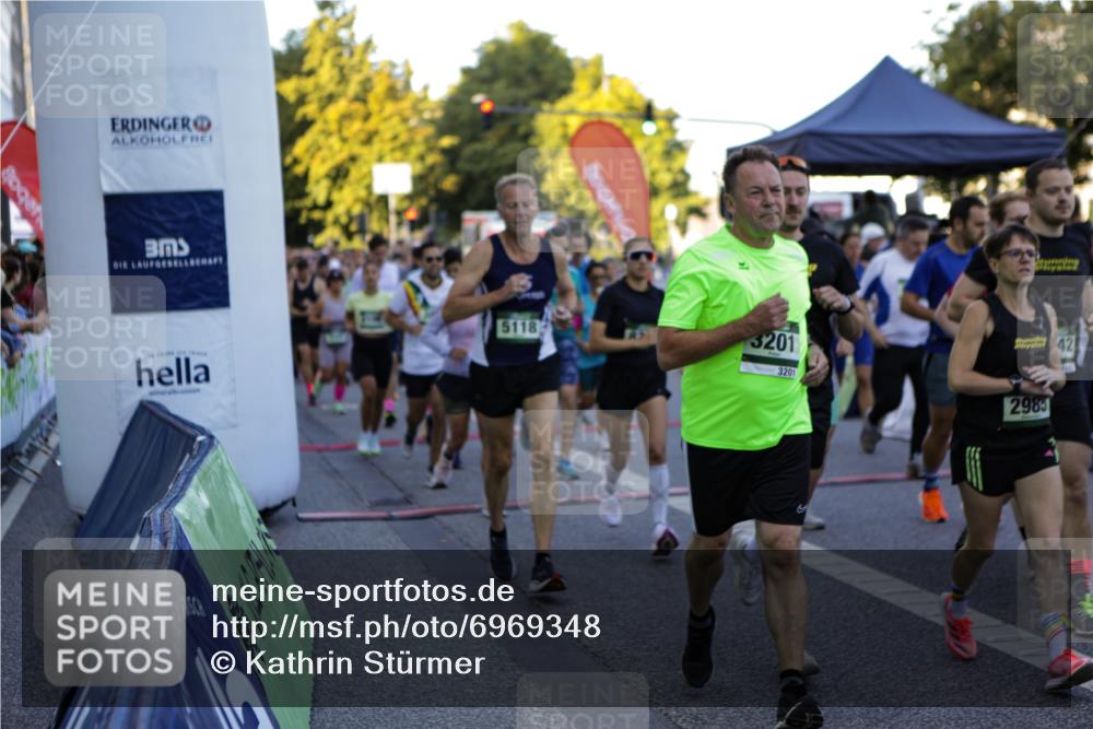01.09.2024 - BARMER Alsterlauf Kathrin Stürmer Photography http://msf.ph/oto/6969348 01.09.2024 09:01:12 Ziel  meine-sportfotos.de