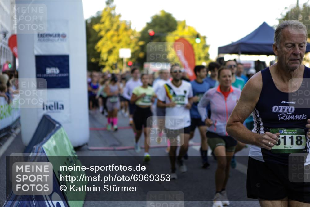 01.09.2024 - BARMER Alsterlauf Kathrin Stürmer Photography http://msf.ph/oto/6969353 01.09.2024 09:01:14 Ziel  meine-sportfotos.de