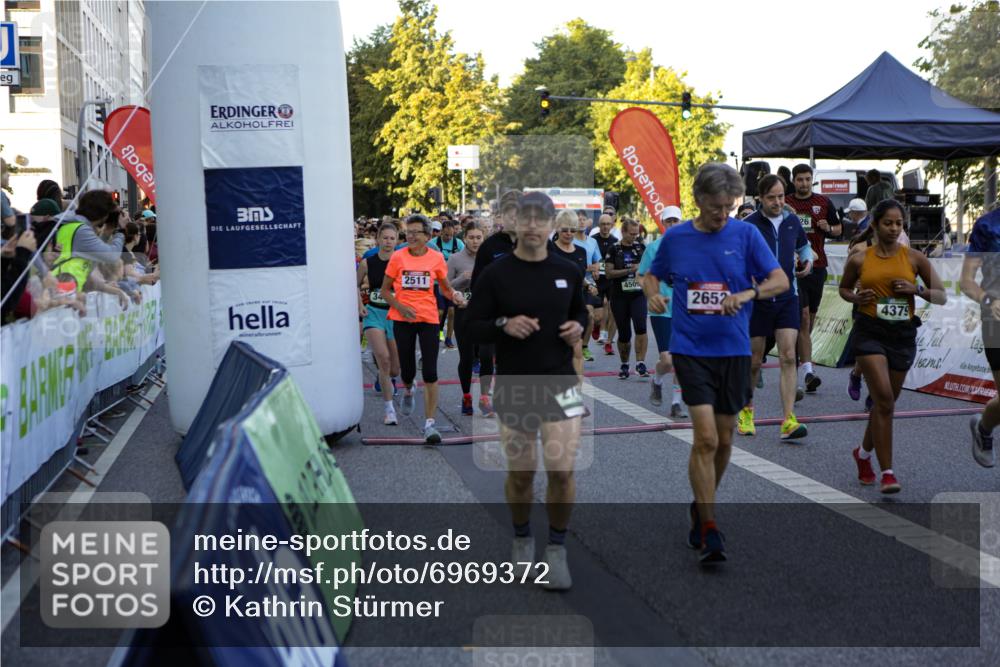 01.09.2024 - BARMER Alsterlauf Kathrin Stürmer Photography http://msf.ph/oto/6969372 01.09.2024 09:01:46 Ziel  meine-sportfotos.de
