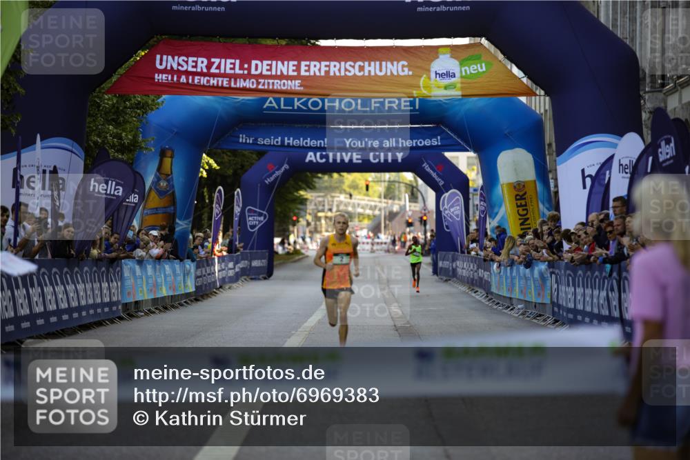 01.09.2024 - BARMER Alsterlauf Kathrin Stürmer Photography http://msf.ph/oto/6969383 01.09.2024 09:29:41 Ziel 3615, 4463, 4515, 4521, 4797, 4805, 4865, 4949, 5003, 5046, 5170, 8276, 2 meine-sportfotos.de