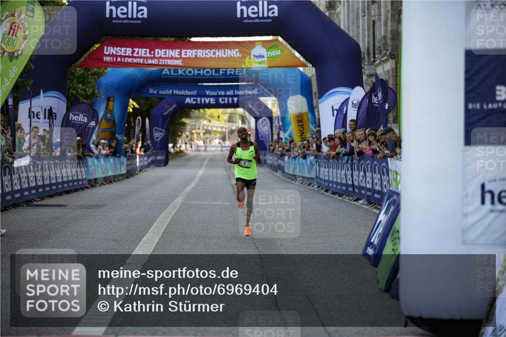 01.09.2024 - BARMER Alsterlauf Kathrin Stürmer Photography http://msf.ph/oto/6969404 01.09.2024 09:29:54 Ziel 2107, 3400, 3802, 4463, 8276, 1 meine-sportfotos.de