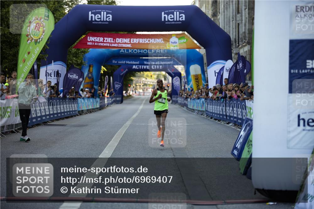 01.09.2024 - BARMER Alsterlauf Kathrin Stürmer Photography http://msf.ph/oto/6969407 01.09.2024 09:29:54 Ziel 2107, 3400, 3802, 4463, 8276, 1 meine-sportfotos.de
