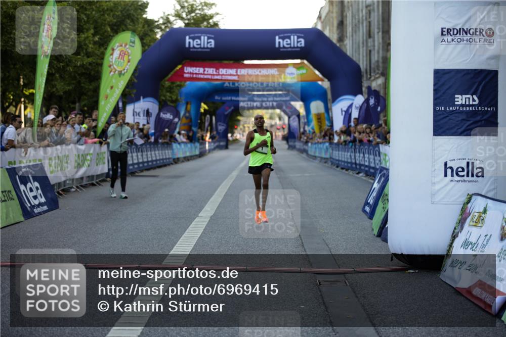 01.09.2024 - BARMER Alsterlauf Kathrin Stürmer Photography http://msf.ph/oto/6969415 01.09.2024 09:29:56 Ziel 2107, 3400, 3802, 4136, 4463, 4615, 1 meine-sportfotos.de
