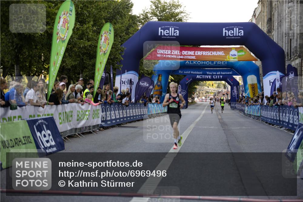 01.09.2024 - BARMER Alsterlauf Kathrin Stürmer Photography http://msf.ph/oto/6969496 01.09.2024 09:33:14 Ziel 2017, 2257, 2422, 2424, 3273, 3466, 3495, 3733, 3899, 3919, 4221, 4685, 4747, 4987, 5006, 5009, 5197, 8094, 8145, 8264, 8280, 10, 4373 meine-sportfotos.de