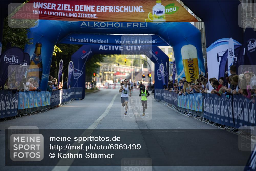 01.09.2024 - BARMER Alsterlauf Kathrin Stürmer Photography http://msf.ph/oto/6969499 01.09.2024 09:33:19 Ziel 2021, 2257, 2422, 3495, 3806, 3899, 4221, 4685, 4747, 4772, 4987, 5006, 5009, 8094, 8145, 8264, 8280, 4372, 4373 meine-sportfotos.de