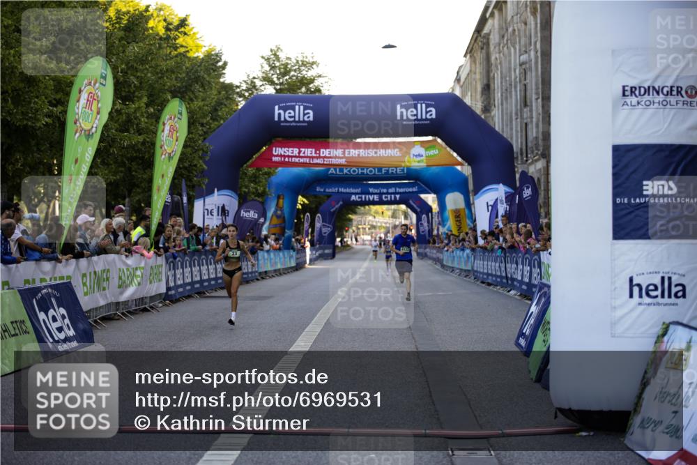 01.09.2024 - BARMER Alsterlauf Kathrin Stürmer Photography http://msf.ph/oto/6969531 01.09.2024 09:34:16 Ziel 2517, 3440, 3943, 4234, 4247, 4426, 4781, 4783, 4828, 5171, 8034, 8080, 8165, 8171, 23, 8123 meine-sportfotos.de