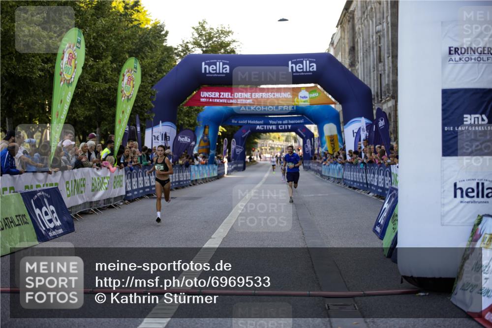 01.09.2024 - BARMER Alsterlauf Kathrin Stürmer Photography http://msf.ph/oto/6969533 01.09.2024 09:34:16 Ziel 2517, 3440, 3943, 4234, 4247, 4426, 4781, 4783, 4828, 5171, 8034, 8080, 8165, 8171, 23, 8123 meine-sportfotos.de
