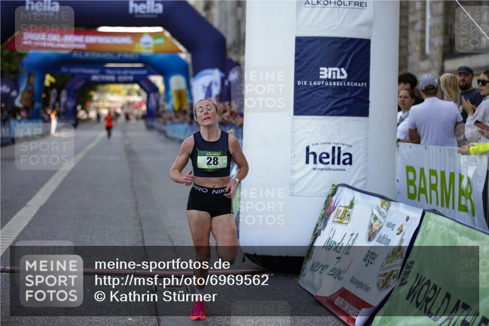 01.09.2024 - BARMER Alsterlauf Kathrin Stürmer Photography http://msf.ph/oto/6969562 01.09.2024 09:34:55 Ziel 2043, 2279, 2495, 2926, 3150, 3193, 3225, 4326, 4400, 4776, 4796, 4811, 4839, 4948, 4968, 5024, 5173, 5203, 27, 28, 4146 meine-sportfotos.de