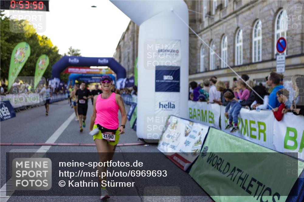 01.09.2024 - BARMER Alsterlauf Kathrin Stürmer Photography http://msf.ph/oto/6969693 01.09.2024 09:53:48 Ziel 2096, 2385, 2404, 2408, 2478, 2494, 2733, 2748, 2845, 3172, 3237, 3257, 3384, 3492, 3721, 3740, 3785, 3786, 4030, 4042, 4094, 4219, 4313, 4390, 4421, 4530, 4568, 4616, 4660, 4940, 4950, 4965, 5154, 5213, 8042, 8225, 2042, 2190, 2215, 2860, 3014, 3020, 3136, 3741, 3808, 4194, 4383, 4457, 4661, 4724, 4818, 4824, 4924, 5026, 5155, 5157, 5202, 8013, 8100, 8312 meine-sportfotos.de