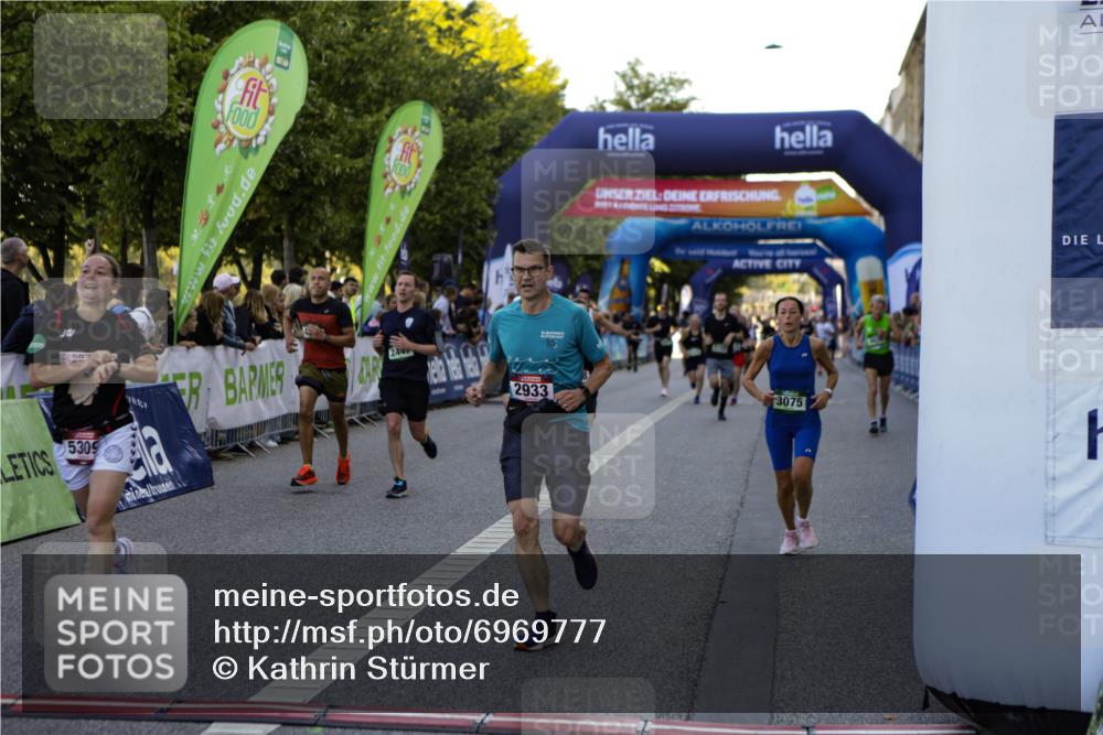 01.09.2024 - BARMER Alsterlauf Kathrin Stürmer Photography http://msf.ph/oto/6969777 01.09.2024 09:55:19 Ziel 2018, 2029, 2182, 2213, 2351, 2358, 2464, 2670, 2853, 2937, 2948, 3008, 3022, 3025, 3088, 3168, 3263, 3292, 3293, 3443, 3458, 3689, 3781, 3795, 3867, 4202, 4362, 4364, 4365, 4366, 4522, 4674, 4755, 4756, 4819, 4823, 5058, 5113, 8017, 8286, 8324, 2447, 2508, 2533, 2722, 2933, 2969, 3075, 3558, 3681, 3749, 3816, 4334, 4335, 4607, 4626, 4657, 4697, 5007, 5167, 5293, 5309, 8121 meine-sportfotos.de