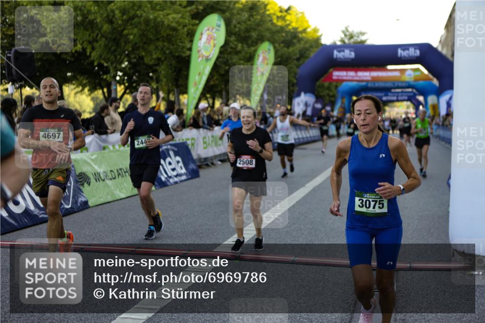 01.09.2024 - BARMER Alsterlauf Kathrin Stürmer Photography http://msf.ph/oto/6969786 01.09.2024 09:55:22 Ziel 2018, 2029, 2182, 2213, 2351, 2464, 2853, 2937, 2948, 3008, 3088, 3168, 3263, 3292, 3293, 3443, 3458, 3592, 3613, 3781, 3867, 4202, 4362, 4364, 4365, 4366, 4522, 4674, 4755, 4756, 4819, 4823, 4925, 5008, 5058, 5113, 8017, 8323, 8324, 2447, 2508, 2722, 2933, 2969, 3075, 3156, 3558, 3681, 3749, 3816, 4334, 4335, 4607, 4626, 4657, 4697, 5007, 5167, 5293, 5309, 8121 meine-sportfotos.de