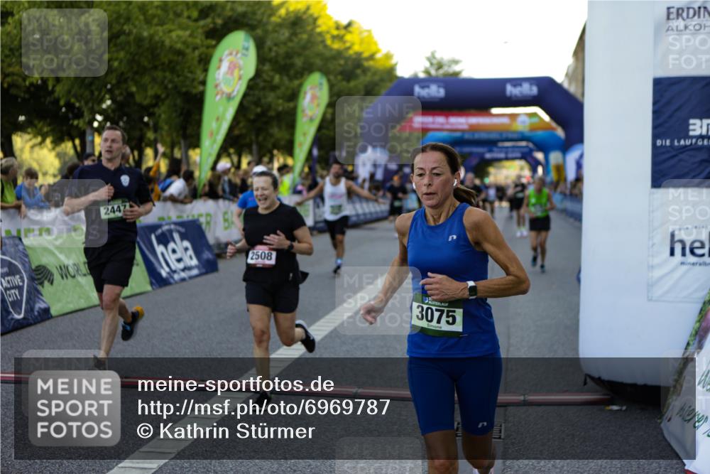 01.09.2024 - BARMER Alsterlauf Kathrin Stürmer Photography http://msf.ph/oto/6969787 01.09.2024 09:55:22 Ziel 2018, 2029, 2182, 2213, 2351, 2464, 2853, 2937, 2948, 3008, 3088, 3168, 3263, 3292, 3293, 3443, 3458, 3592, 3613, 3781, 3867, 4202, 4362, 4364, 4365, 4366, 4522, 4674, 4755, 4756, 4819, 4823, 4925, 5008, 5058, 5113, 8017, 8323, 8324, 2447, 2508, 2722, 2933, 2969, 3075, 3156, 3558, 3681, 3749, 3816, 4334, 4335, 4607, 4626, 4657, 4697, 5007, 5167, 5293, 5309, 8121 meine-sportfotos.de