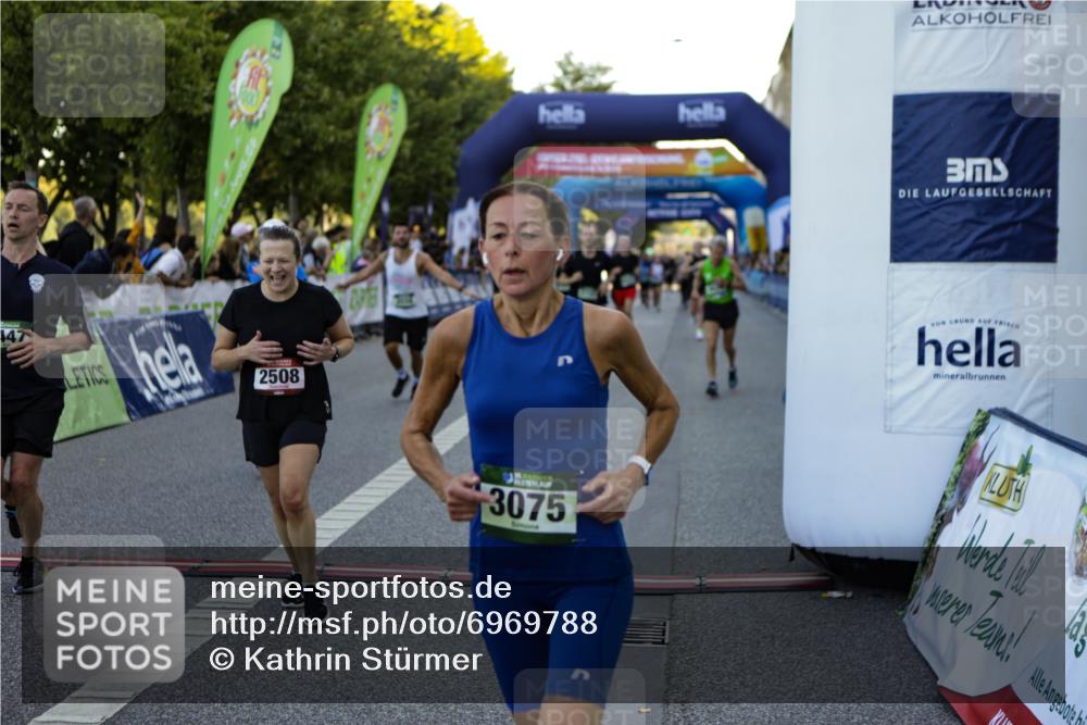 01.09.2024 - BARMER Alsterlauf Kathrin Stürmer Photography http://msf.ph/oto/6969788 01.09.2024 09:55:22 Ziel 2018, 2029, 2182, 2213, 2351, 2464, 2853, 2937, 2948, 3008, 3088, 3168, 3263, 3292, 3293, 3443, 3458, 3592, 3613, 3781, 3867, 4202, 4362, 4364, 4365, 4366, 4522, 4674, 4755, 4756, 4819, 4823, 4925, 5008, 5058, 5113, 8017, 8323, 8324, 2447, 2508, 2722, 2933, 2969, 3075, 3156, 3558, 3681, 3749, 3816, 4334, 4335, 4607, 4626, 4657, 4697, 5007, 5167, 5293, 5309, 8121 meine-sportfotos.de