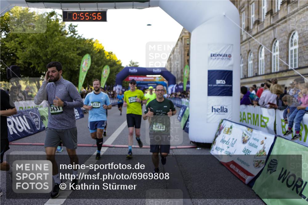 01.09.2024 - BARMER Alsterlauf Kathrin Stürmer Photography http://msf.ph/oto/6969808 01.09.2024 09:55:55 Ziel 2157, 2298, 2305, 2547, 2673, 2707, 2772, 2978, 2996, 3120, 3153, 3296, 3649, 3657, 4160, 4161, 4320, 4409, 4459, 4504, 4717, 4918, 5123, 5200, 5239, 5271, 5288, 5304, 8129, 2100, 2195, 2458, 2616, 2782, 3423, 3431, 3432, 3433, 3703, 3857, 3989, 4187, 4476, 4718, 4782, 4866, 4899, 4946, 5108, 5226, 5262 meine-sportfotos.de