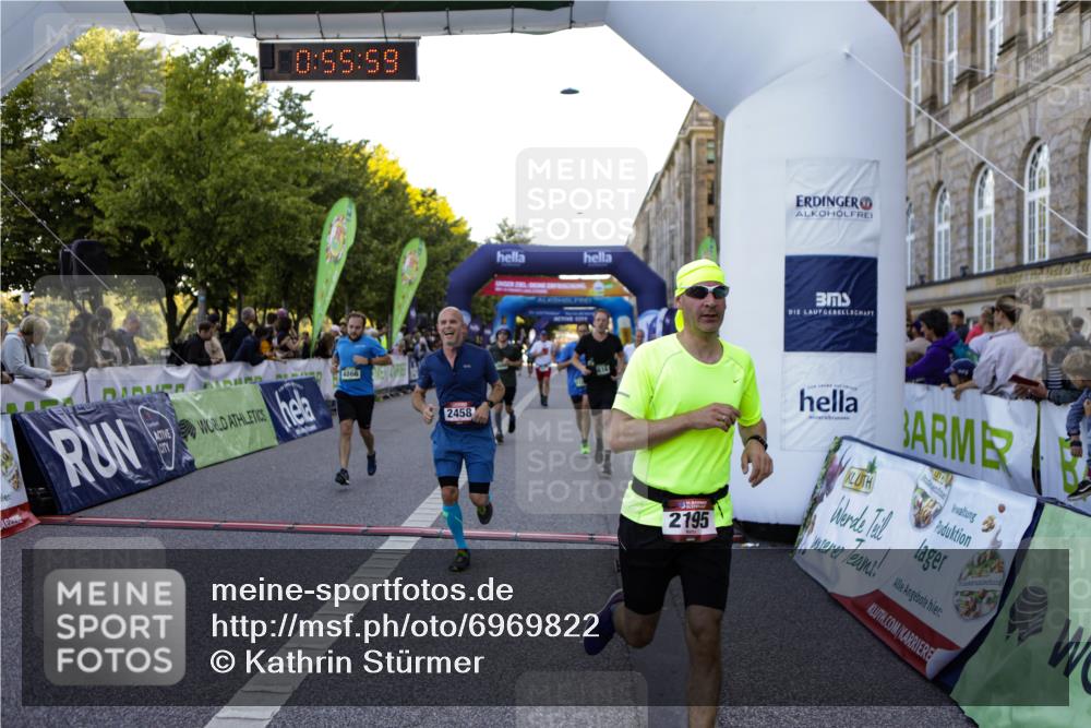 01.09.2024 - BARMER Alsterlauf Kathrin Stürmer Photography http://msf.ph/oto/6969822 01.09.2024 09:55:57 Ziel 2157, 2298, 2305, 2317, 2547, 2673, 2707, 2772, 2978, 2996, 3120, 3153, 3296, 3649, 3657, 4160, 4320, 4409, 4504, 4918, 5110, 5123, 5200, 5239, 5271, 5288, 5304, 8129, 2100, 2195, 2458, 2616, 2782, 3117, 3181, 3423, 3431, 3432, 3433, 3548, 3703, 3857, 3989, 4187, 4476, 4718, 4782, 4866, 4899, 4946, 5108, 5226, 5262 meine-sportfotos.de