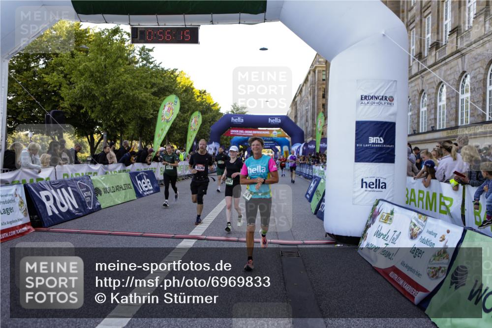 01.09.2024 - BARMER Alsterlauf Kathrin Stürmer Photography http://msf.ph/oto/6969833 01.09.2024 09:56:13 Ziel 2305, 2317, 2319, 2405, 2415, 2426, 2996, 3359, 3657, 3859, 3945, 4260, 4350, 4462, 4768, 4769, 5035, 5110, 5176, 5239, 5304, 8059, 2022, 2359, 2360, 2542, 2874, 2914, 3143, 3277, 3425, 3536, 3561, 3872, 3884, 3997, 4178, 4357, 4735, 4896, 8203 meine-sportfotos.de