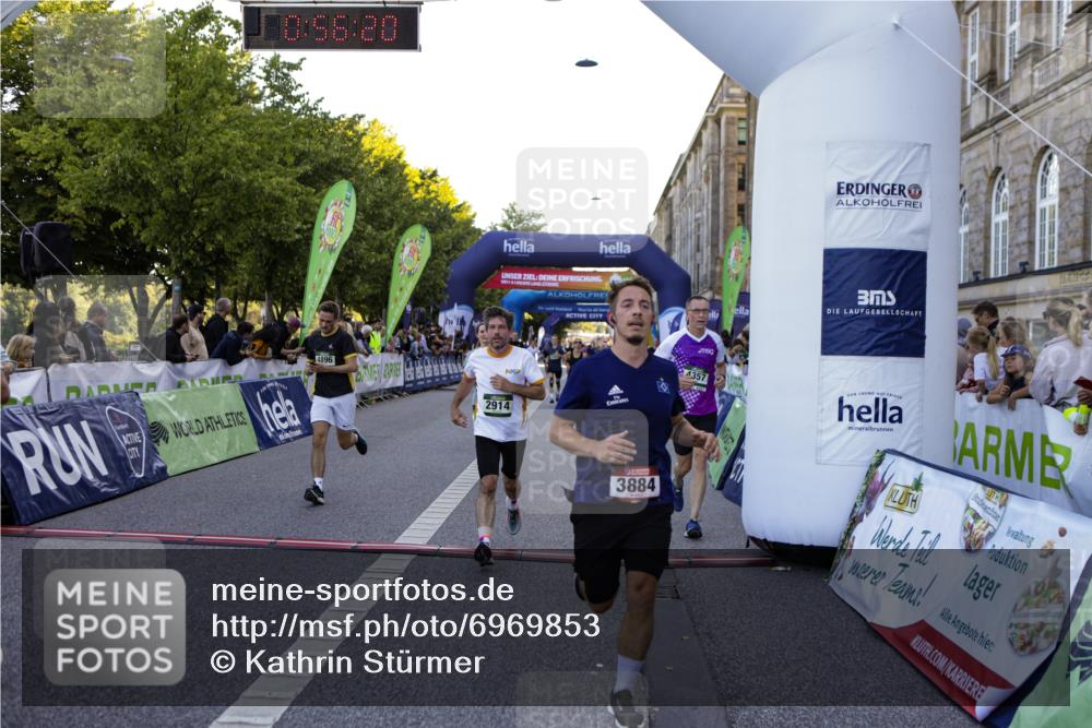 01.09.2024 - BARMER Alsterlauf Kathrin Stürmer Photography http://msf.ph/oto/6969853 01.09.2024 09:56:18 Ziel 2319, 2342, 2405, 2415, 2426, 3054, 3229, 3358, 3359, 3859, 3924, 3945, 4065, 4260, 4280, 4350, 4462, 4768, 4769, 5035, 5176, 8059, 2874, 2914, 3191, 3207, 3352, 3425, 3536, 3561, 3872, 3884, 3929, 3997, 4023, 4128, 4178, 4357, 4473, 4735, 4736, 4896 meine-sportfotos.de