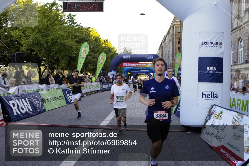 01.09.2024 - BARMER Alsterlauf Kathrin Stürmer Photography http://msf.ph/oto/6969854 01.09.2024 09:56:18 Ziel 2319, 2342, 2405, 2415, 2426, 3054, 3229, 3358, 3359, 3859, 3924, 3945, 4065, 4260, 4280, 4350, 4462, 4768, 4769, 5035, 5176, 8059, 2874, 2914, 3191, 3207, 3352, 3425, 3536, 3561, 3872, 3884, 3929, 3997, 4023, 4128, 4178, 4357, 4473, 4735, 4736, 4896 meine-sportfotos.de