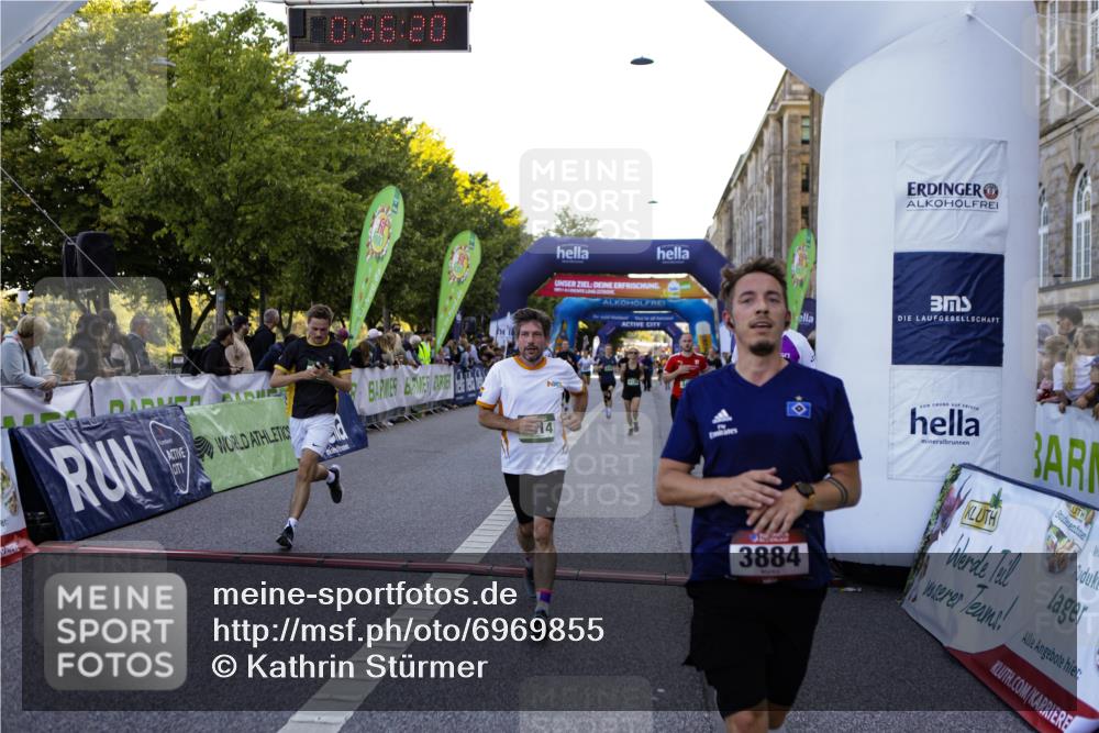 01.09.2024 - BARMER Alsterlauf Kathrin Stürmer Photography http://msf.ph/oto/6969855 01.09.2024 09:56:18 Ziel 2319, 2342, 2405, 2415, 2426, 3054, 3229, 3358, 3359, 3859, 3924, 3945, 4065, 4260, 4280, 4350, 4462, 4768, 4769, 5035, 5176, 8059, 2874, 2914, 3191, 3207, 3352, 3425, 3536, 3561, 3872, 3884, 3929, 3997, 4023, 4128, 4178, 4357, 4473, 4735, 4736, 4896 meine-sportfotos.de