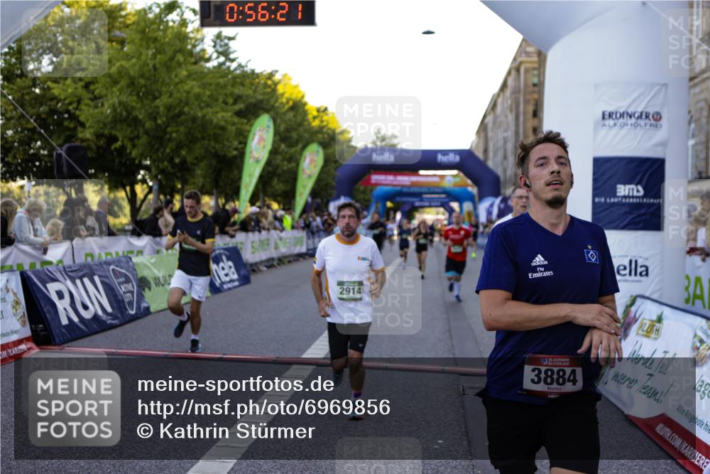 01.09.2024 - BARMER Alsterlauf Kathrin Stürmer Photography http://msf.ph/oto/6969856 01.09.2024 09:56:18 Ziel 2319, 2342, 2405, 2415, 2426, 3054, 3229, 3358, 3359, 3859, 3924, 3945, 4065, 4260, 4280, 4350, 4462, 4768, 4769, 5035, 5176, 8059, 2874, 2914, 3191, 3207, 3352, 3425, 3536, 3561, 3872, 3884, 3929, 3997, 4023, 4128, 4178, 4357, 4473, 4735, 4736, 4896 meine-sportfotos.de