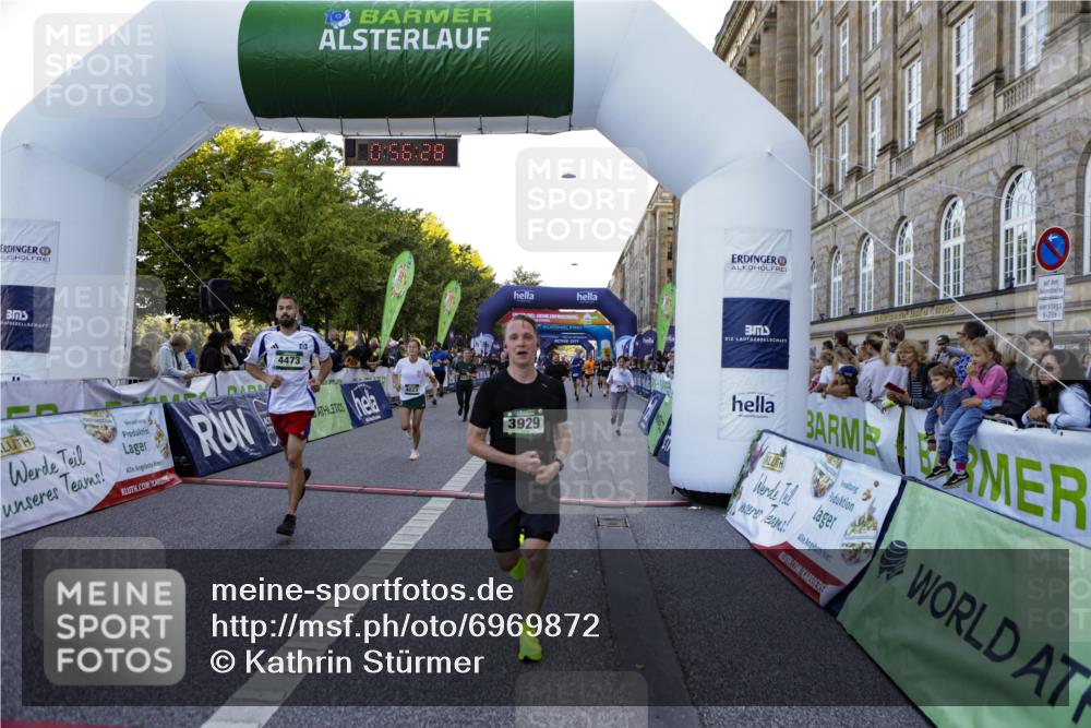 01.09.2024 - BARMER Alsterlauf Kathrin Stürmer Photography http://msf.ph/oto/6969872 01.09.2024 09:56:26 Ziel 2319, 2342, 2405, 2426, 2525, 2867, 3054, 3229, 3321, 3335, 3337, 3358, 3359, 3924, 4065, 4260, 4280, 4350, 4462, 4550, 4733, 4750, 4768, 4769, 4880, 5035, 5104, 5280, 2049, 2231, 2371, 2869, 2874, 3144, 3184, 3191, 3207, 3352, 3425, 3453, 3822, 3929, 4023, 4128, 4264, 4473, 4584, 4655, 4736, 8237 meine-sportfotos.de