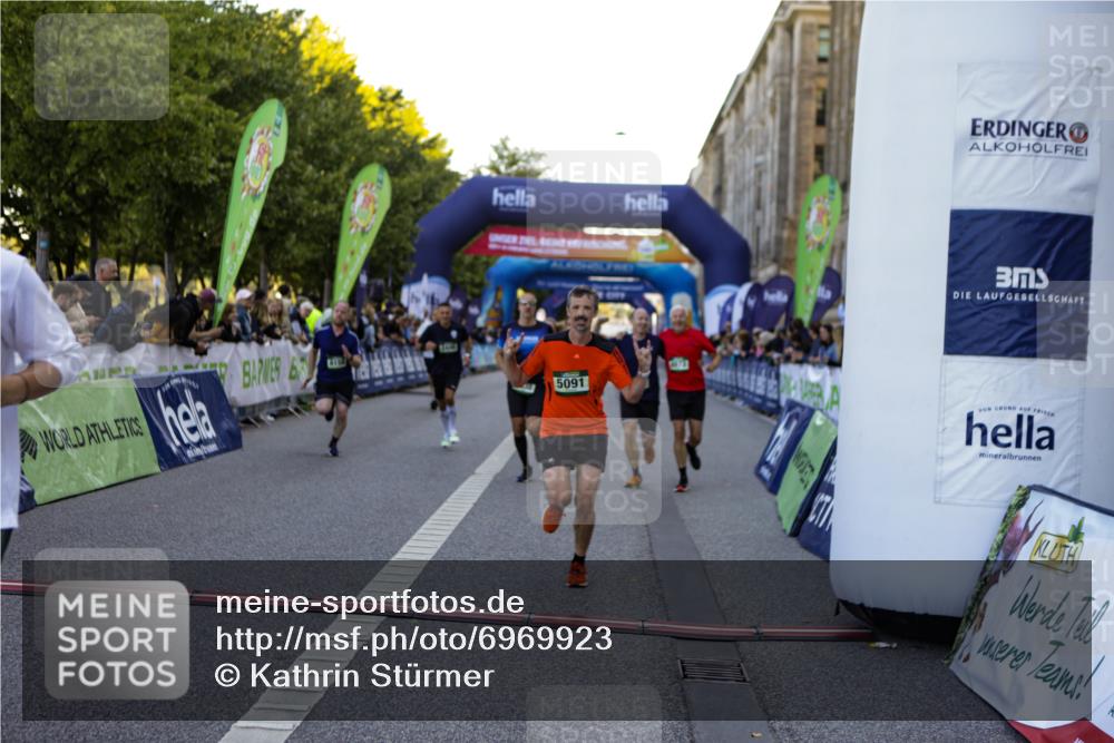 01.09.2024 - BARMER Alsterlauf Kathrin Stürmer Photography http://msf.ph/oto/6969923 01.09.2024 09:56:43 Ziel 2050, 2228, 2264, 2367, 2374, 2400, 2867, 3262, 3321, 3335, 3337, 3345, 3584, 3767, 3864, 3870, 3964, 4195, 4210, 4528, 4570, 4673, 4694, 4750, 4919, 8164, 2446, 2833, 3952, 4410, 4505, 4638, 4843, 4973, 4992, 5091, 8024, 8106, 8138, 8159, 8197, 8336, 8358, 8369 meine-sportfotos.de