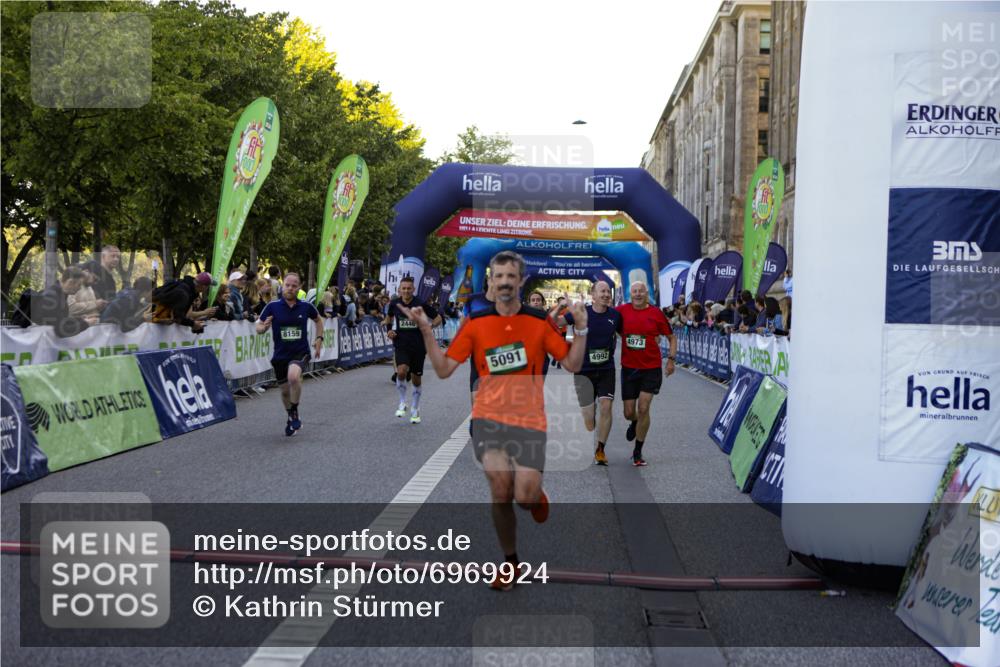 01.09.2024 - BARMER Alsterlauf Kathrin Stürmer Photography http://msf.ph/oto/6969924 01.09.2024 09:56:43 Ziel 2050, 2228, 2264, 2367, 2374, 2400, 2867, 3262, 3321, 3335, 3337, 3345, 3584, 3767, 3864, 3870, 3964, 4195, 4210, 4528, 4570, 4673, 4694, 4750, 4919, 8164, 2446, 2833, 3952, 4410, 4505, 4638, 4843, 4973, 4992, 5091, 8024, 8106, 8138, 8159, 8197, 8336, 8358, 8369 meine-sportfotos.de
