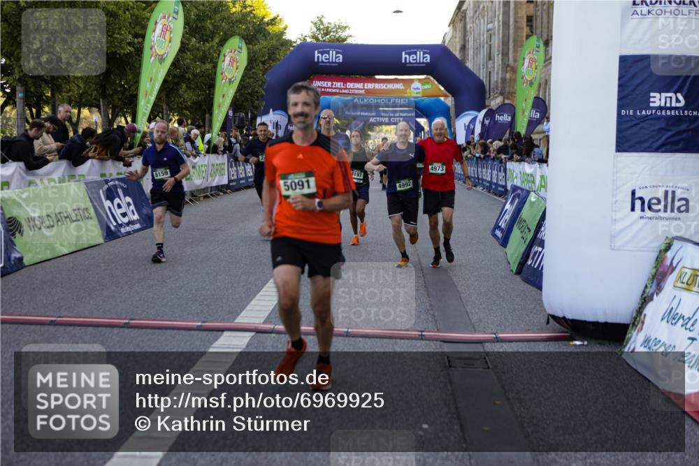 01.09.2024 - BARMER Alsterlauf Kathrin Stürmer Photography http://msf.ph/oto/6969925 01.09.2024 09:56:43 Ziel 2050, 2228, 2264, 2367, 2374, 2400, 2867, 3262, 3321, 3335, 3337, 3345, 3584, 3767, 3864, 3870, 3964, 4195, 4210, 4528, 4570, 4673, 4694, 4750, 4919, 8164, 2446, 2833, 3952, 4410, 4505, 4638, 4843, 4973, 4992, 5091, 8024, 8106, 8138, 8159, 8197, 8336, 8358, 8369 meine-sportfotos.de