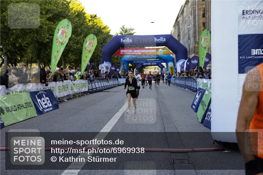 01.09.2024 - BARMER Alsterlauf Kathrin Stürmer Photography http://msf.ph/oto/6969938 01.09.2024 09:56:54 Ziel 2058, 2264, 2374, 2695, 2852, 2896, 2941, 2952, 3084, 3085, 3246, 3381, 3696, 3767, 3864, 3964, 4007, 4195, 4210, 4720, 4786, 4919, 5219, 2833, 3645, 3821, 4410, 8106, 8116, 8138, 8160, 8336, 8358 meine-sportfotos.de