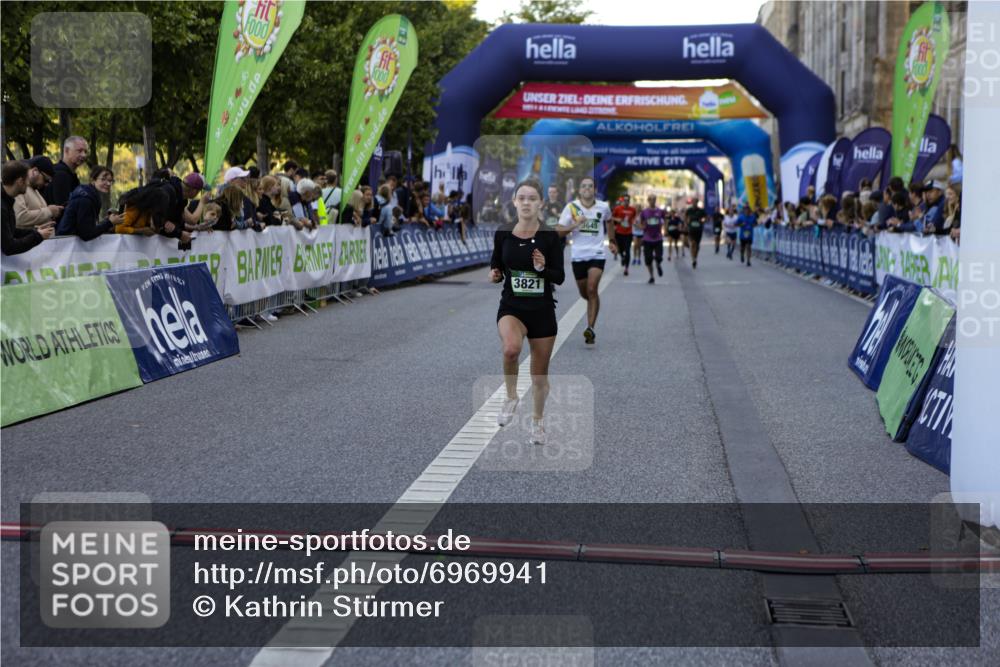 01.09.2024 - BARMER Alsterlauf Kathrin Stürmer Photography http://msf.ph/oto/6969941 01.09.2024 09:56:55 Ziel 2058, 2264, 2374, 2695, 2852, 2896, 2941, 2952, 3084, 3085, 3246, 3381, 3696, 3767, 3864, 3904, 3964, 4007, 4195, 4210, 4720, 4786, 4919, 5219, 2833, 3645, 3821, 4410, 8106, 8116, 8138, 8160, 8336, 8358 meine-sportfotos.de